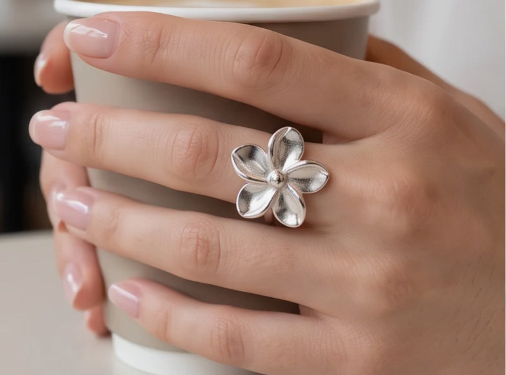 Anillo Flor de Liz Plateado